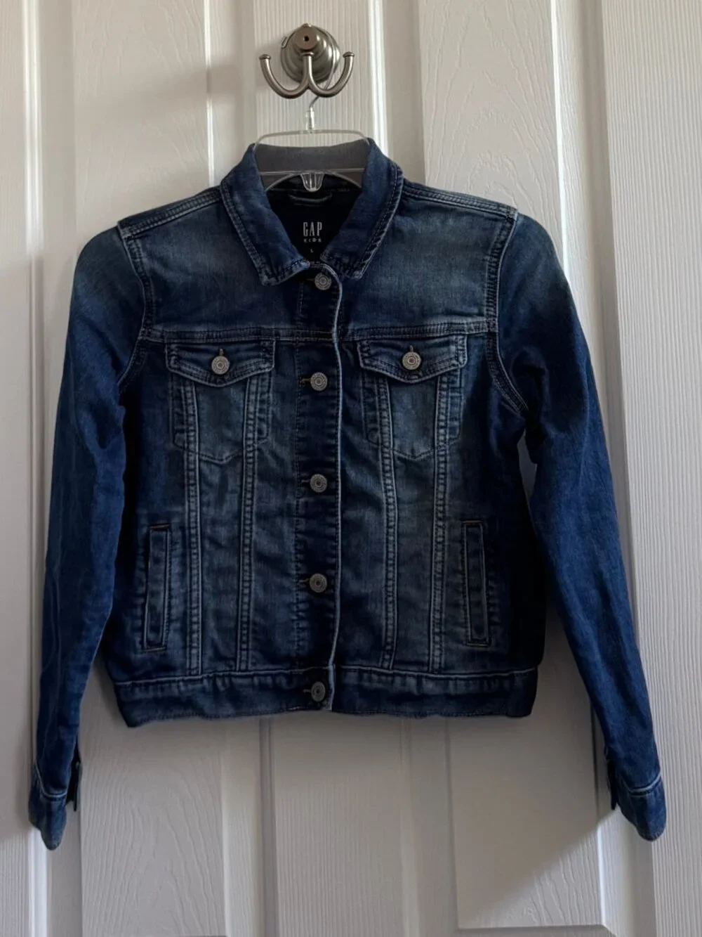 Girls Gap Kids Denim Jacket Medium Wash Size Large Regular, Great condition!